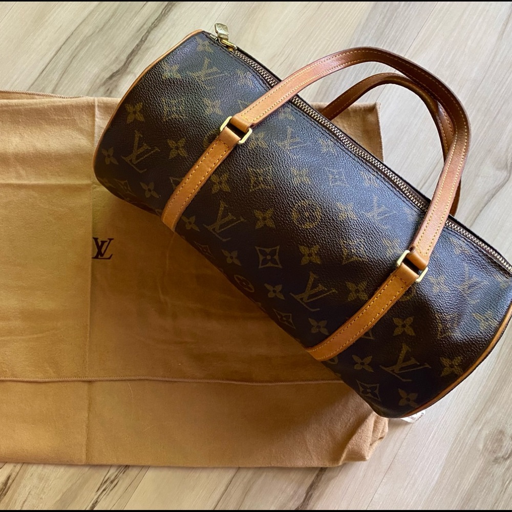 Beautiful Papillon Louis Vuitton shoulder bag. Authentic!!